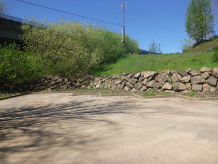 Parking lot at boat launch – no accessible parking space – accessible parking is at the top of the road